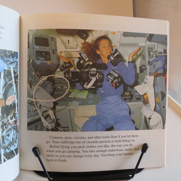 IF YOU WERE AN ASTRONAUT 1992 (org.1985, Sally Ride & others, real photos - Picture 4 of 7